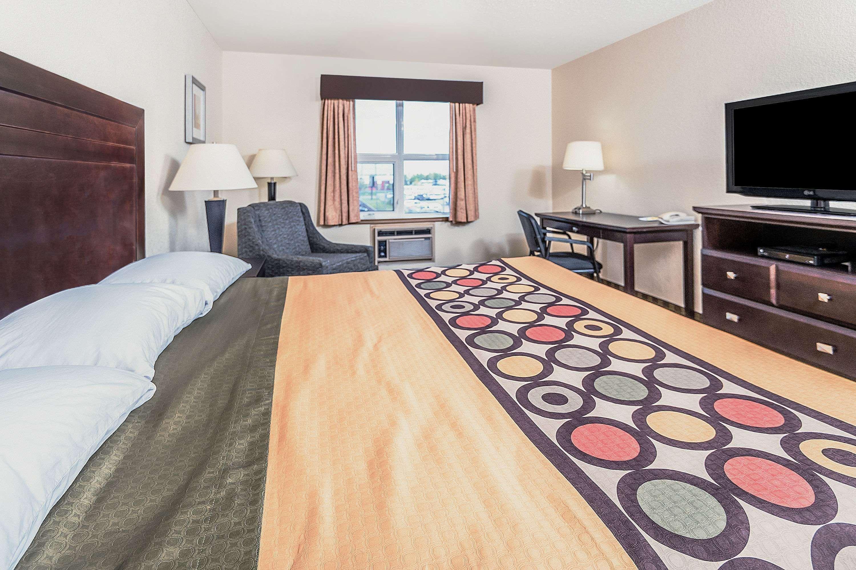 מלון Super 8 By Wyndham Calgary/Airport מראה חיצוני תמונה